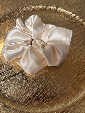 Gifts for Mom 🌸✨ Silk-Look Cream Satin Scrunchie